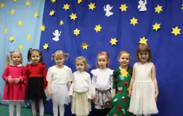 Świąteczne przedstawienie dla Babci i Dziadka12 24
