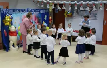 Pasowanie na Przedszkolaka w "Krainie Kubusia Puchatka"25 30