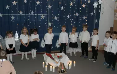 Dzień Babci i Dziadka w "Krainie Małych Czarodziej&oacute;w"13 11