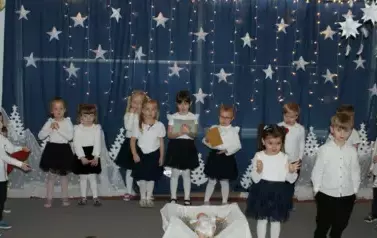 Dzień Babci i Dziadka w "Krainie Małych Czarodziej&oacute;w"13 38