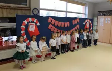 DZIEŃ BABCI I DZIADKA w "Krainie Pszcz&oacute;łki Mai"25 19