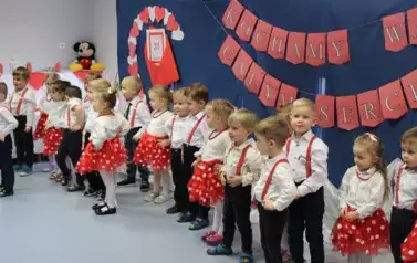 DZIEŃ BABCI I DZIADKA w "Krainie Myszki Miki"25 35