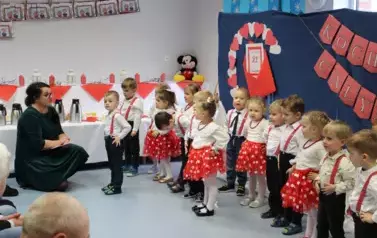 DZIEŃ BABCI I DZIADKA w "Krainie Myszki Miki"25 36