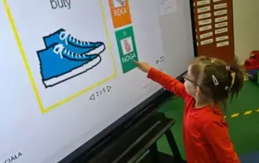 Zajęcia edukacyjne z wykorzystaniem tablicy multimedialnej 17