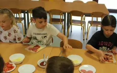 Zajęcia kulinarne - pizza 8