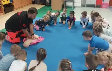 Ekipa Ratownika - Pierwsza pomoc warsztaty dla dzieci 18