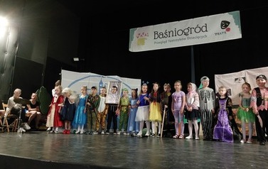 BAŚNIOGR&Oacute;D 14