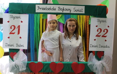 PRZEDSTAWIENIE DLA BABCI I DZIADKA 17
