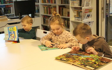 WIZYTA W BIBLIOTECE PUBLICZNEJ 4