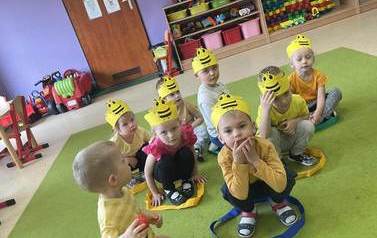 ŚWIATOWY DZIEŃ PSZCZ&Oacute;Ł 21