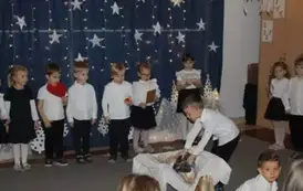 Przedstawienie świąteczne w "Krainie Małych Czarodziej&oacute;w" 24