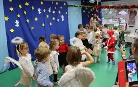 Świąteczne przedstawienie dla Babci i Dziadka12 25