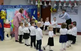 Pasowanie na Przedszkolaka w "Krainie Kubusia Puchatka"25 29