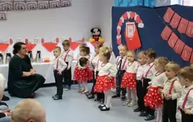 DZIEŃ BABCI I DZIADKA w "Krainie Myszki Miki"25 36