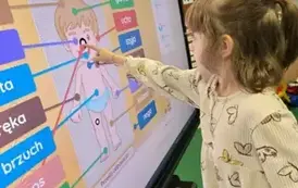 Zajęcia edukacyjne z wykorzystaniem tablicy multimedialnej 4