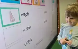 Zajęcia edukacyjne z wykorzystaniem tablicy multimedialnej 8