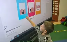 Zajęcia edukacyjne z wykorzystaniem tablicy multimedialnej 9
