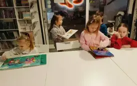 Z wizytą w bibliotece25 7