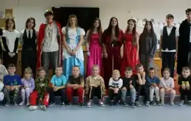 Przedstawienia młodzieży z Zespołu Szk&oacute;ł nr 2 we Wronkach 1