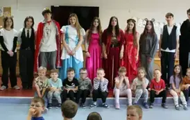 Przedstawienia młodzieży z Zespołu Szk&oacute;ł nr 2 we Wronkach 2