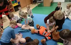 Ekipa Ratownika - Pierwsza pomoc warsztaty dla dzieci 8