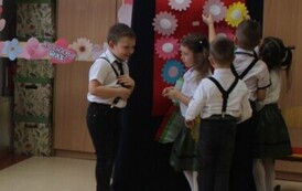Dzień Babci i Dziadka w "Krainie Pszcz&oacute;łki Mai"26 10