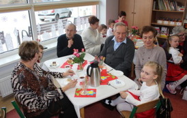 Dzień Babci i Dziadka w "Krainie Małych Czarodziej&oacute;w"26 9