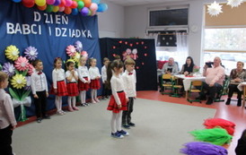Dzień Babci i Dziadka w "Krainie Małych Czarodziej&oacute;w"26 15