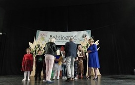 BAŚNIOGR&Oacute;D 11