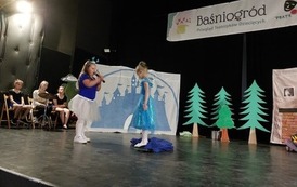 BAŚNIOGR&Oacute;D 13
