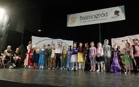BAŚNIOGR&Oacute;D 14