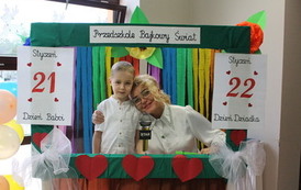 PRZEDSTAWIENIE DLA BABCI I DZIADKA 11