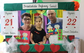 PRZEDSTAWIENIE DLA BABCI I DZIADKA 13
