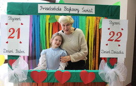 PRZEDSTAWIENIE DLA BABCI I DZIADKA 20