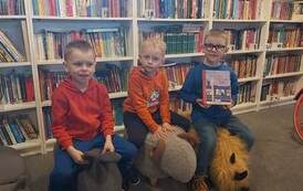 "Kraina Małych Czarodziej&oacute;w" z wizytą w Bibliotece 13