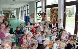 "Jesienna podr&oacute;ż po Europie" - przedstawienie 16