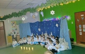 Przedstawienie świąteczne w "Krainie Gumisi&oacute;w" 12