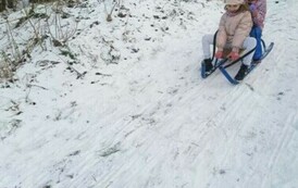 Zimowe zabawy na śniegu 8