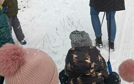 Zimowe zabawy na śniegu 10